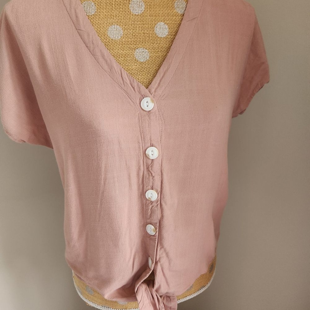 Universal Thread Blush Button-Down Shirt